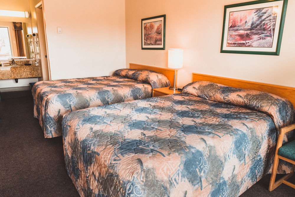 Canadian Motel North Battleford Exteriér fotografie