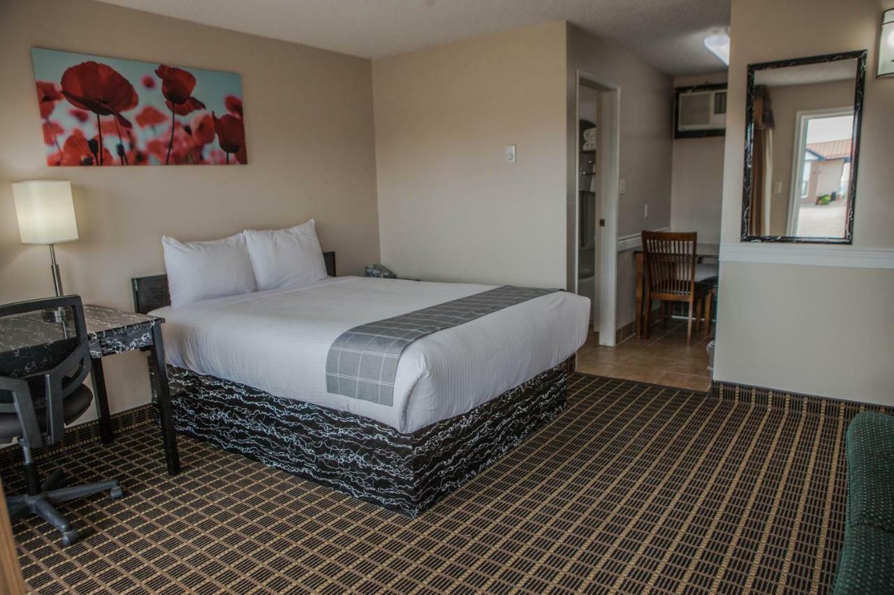 Canadian Motel North Battleford Exteriér fotografie