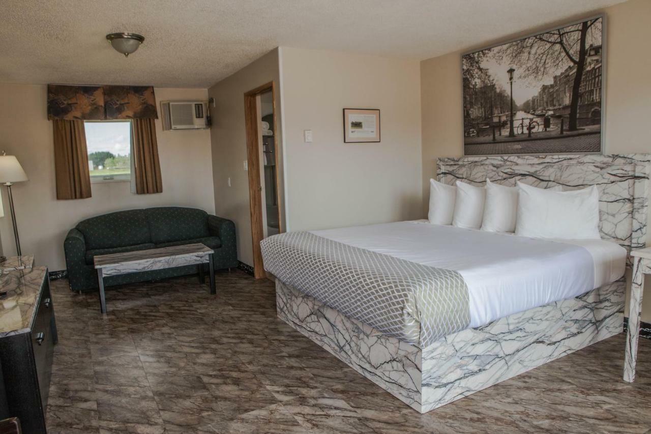Canadian Motel North Battleford Exteriér fotografie